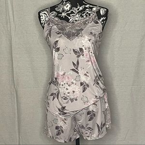 Lavender lace floral sleepwear set